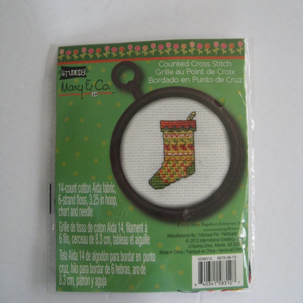 New Studio 18 Mary & Co Counted Cross Stitch Mini Kit Christmas Stocking w/ Hoop